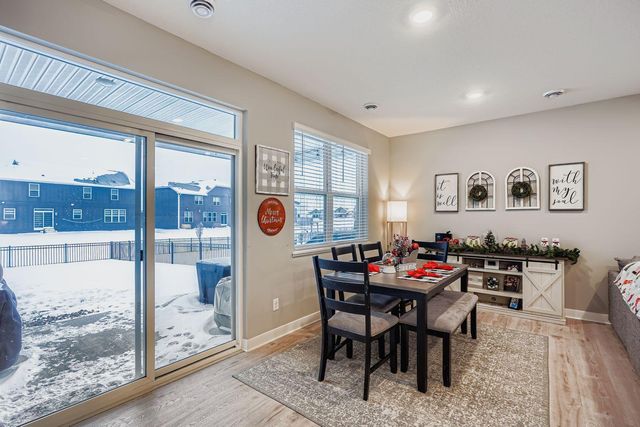 13627 Applewood Trail, Rosemount, MN 55068