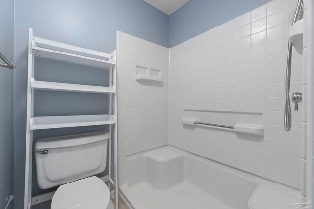 1100 Shoreline Dr 217, Gulf Breeze, FL 32561