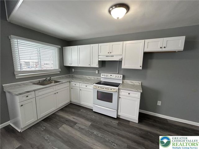 1535 Siegfried Street, Bethlehem City, PA 18017