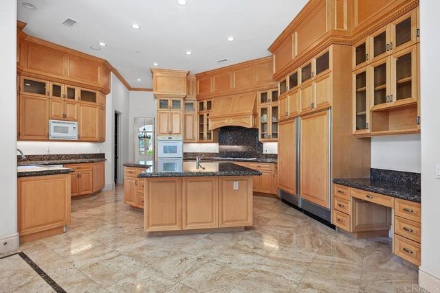 6999 Royal Birkdale Place, Rancho Santa Fe, CA 92067
