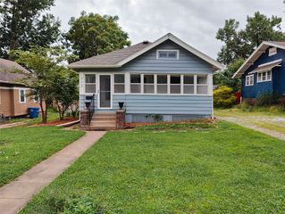 712 40th Street, Des Moines, IA 50312
