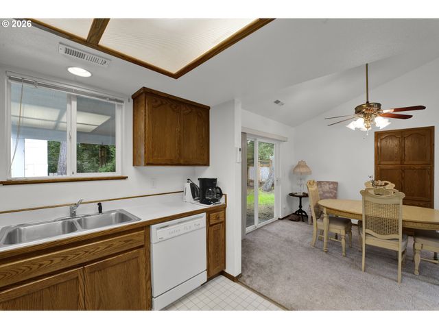 2191 WILLOW St, Florence, OR 97439