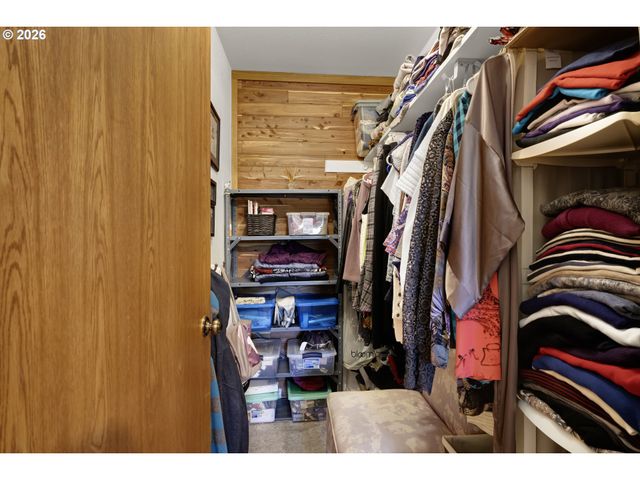 2191 WILLOW St, Florence, OR 97439