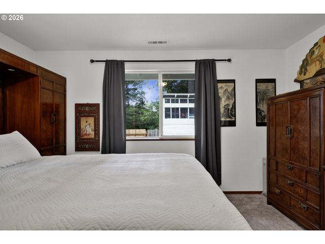 2191 WILLOW St, Florence, OR 97439