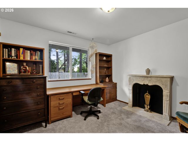 2191 WILLOW St, Florence, OR 97439