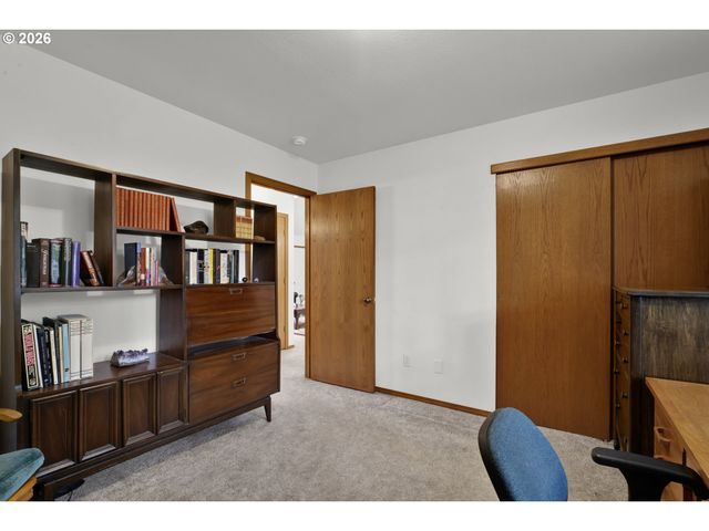 2191 WILLOW St, Florence, OR 97439