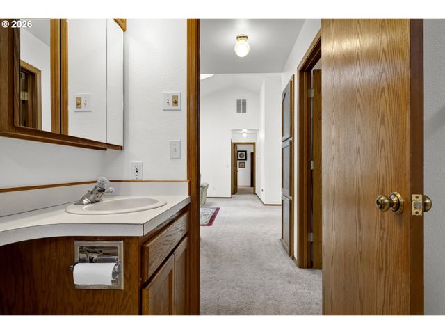 2191 WILLOW St, Florence, OR 97439