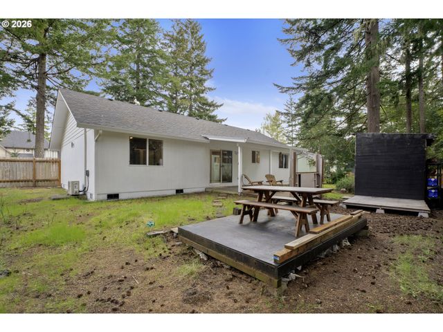 2191 WILLOW St, Florence, OR 97439