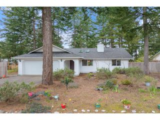 2191 WILLOW St, Florence, OR 97439