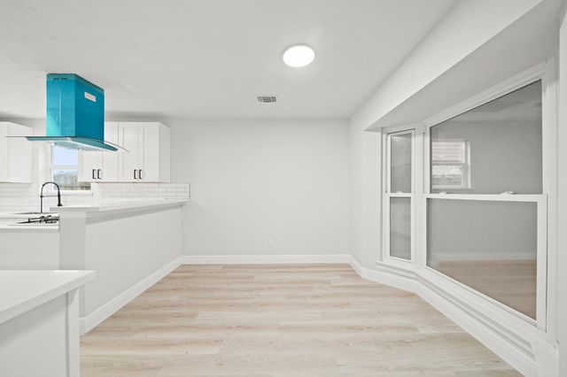 7435 Neal Ridge Drive, Houston, TX 77489