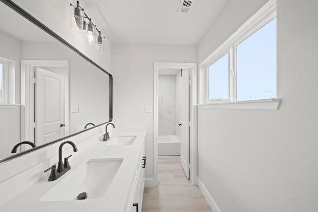 7435 Neal Ridge Drive, Houston, TX 77489