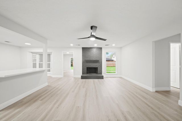 7435 Neal Ridge Drive, Houston, TX 77489