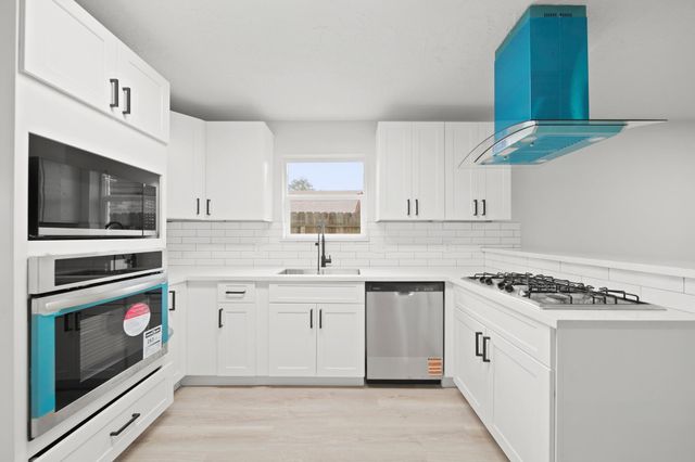 7435 Neal Ridge Drive, Houston, TX 77489