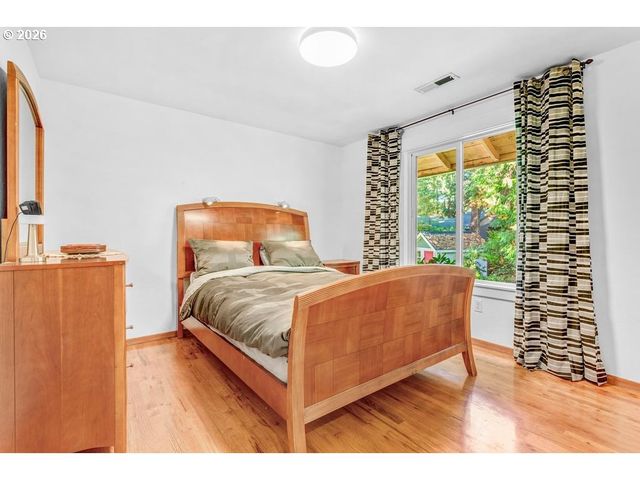 18978 Sw ARROWWOOD Ave, Lake Oswego, OR 97035