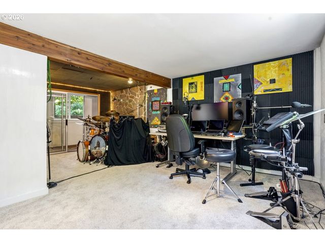 18978 Sw ARROWWOOD Ave, Lake Oswego, OR 97035