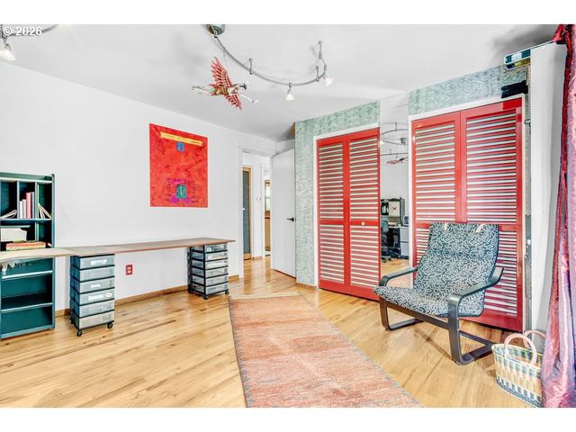 18978 Sw ARROWWOOD Ave, Lake Oswego, OR 97035