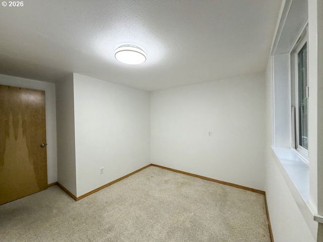 18978 Sw ARROWWOOD Ave, Lake Oswego, OR 97035