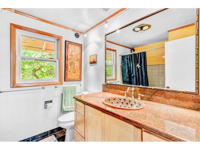 18978 Sw ARROWWOOD Ave, Lake Oswego, OR 97035