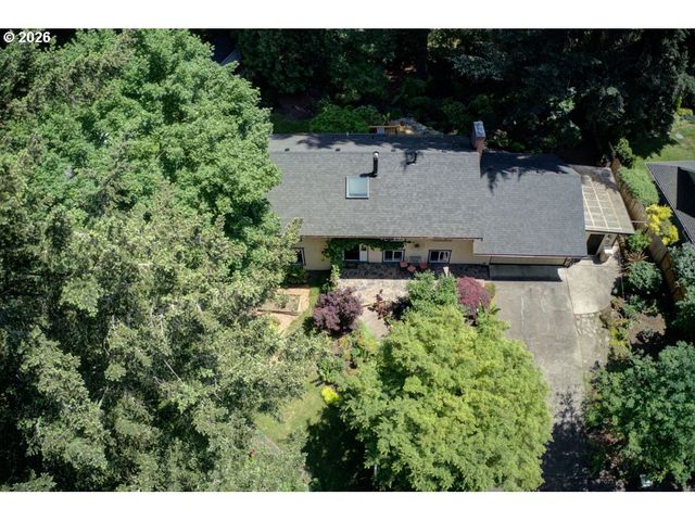 18978 Sw ARROWWOOD Ave, Lake Oswego, OR 97035