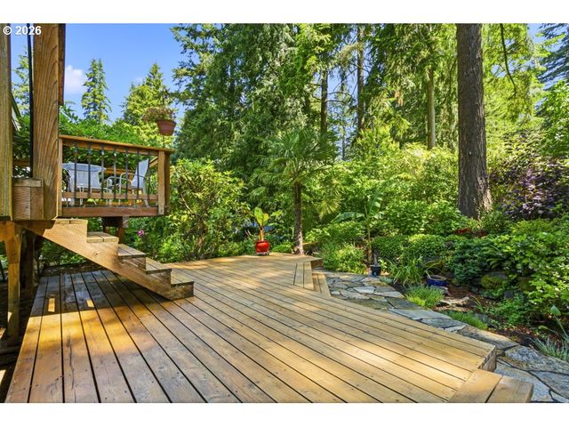 18978 Sw ARROWWOOD Ave, Lake Oswego, OR 97035