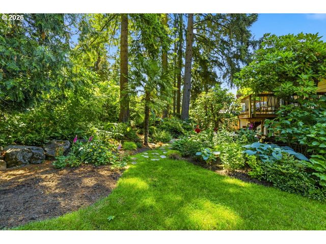 18978 Sw ARROWWOOD Ave, Lake Oswego, OR 97035