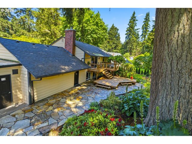18978 Sw ARROWWOOD Ave, Lake Oswego, OR 97035