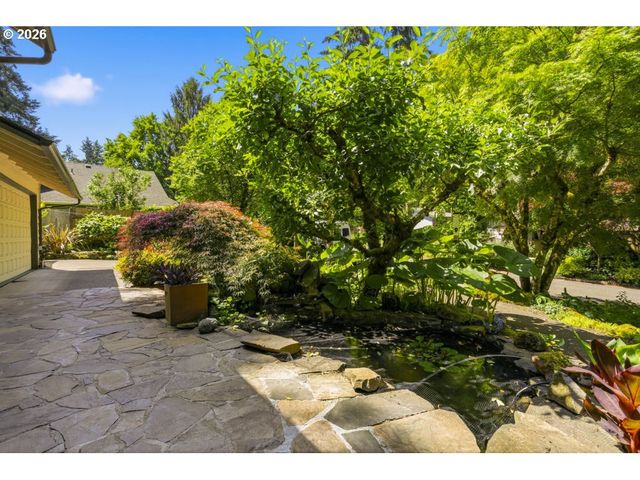 18978 Sw ARROWWOOD Ave, Lake Oswego, OR 97035