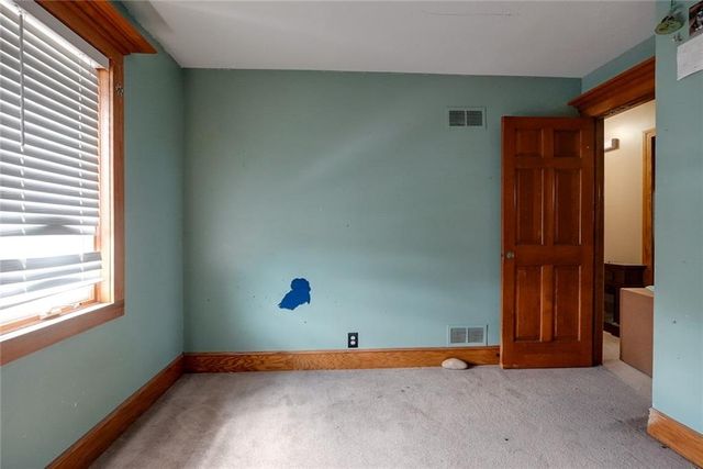 32910 E Oak Hill School Road, Oak Grove, MO 64075