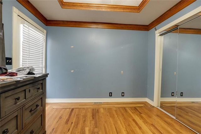 32910 E Oak Hill School Road, Oak Grove, MO 64075