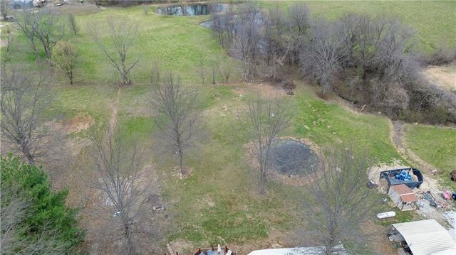 32910 E Oak Hill School Road, Oak Grove, MO 64075