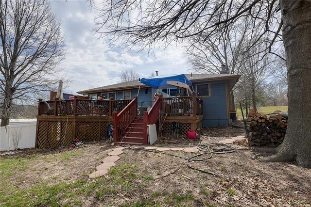 32910 E Oak Hill School Road, Oak Grove, MO 64075