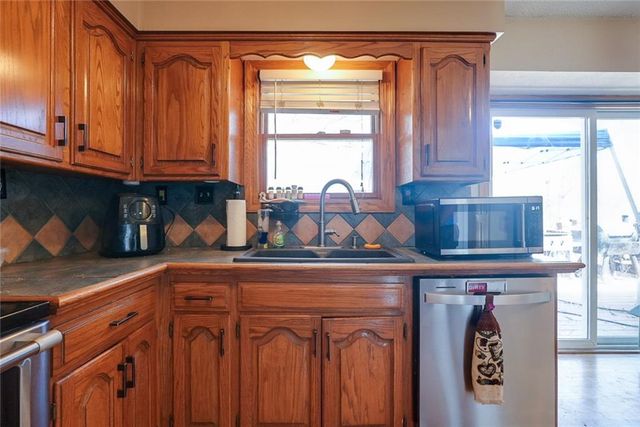 32910 E Oak Hill School Road, Oak Grove, MO 64075