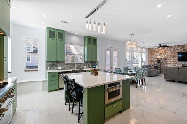 204 S Village Way, Lewisville, TX 75057