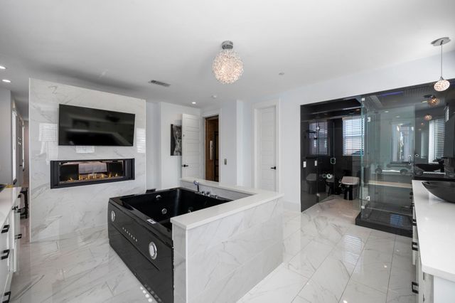 204 S Village Way, Lewisville, TX 75057