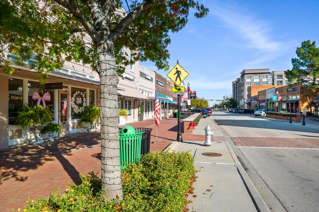 204 S Village Way, Lewisville, TX 75057