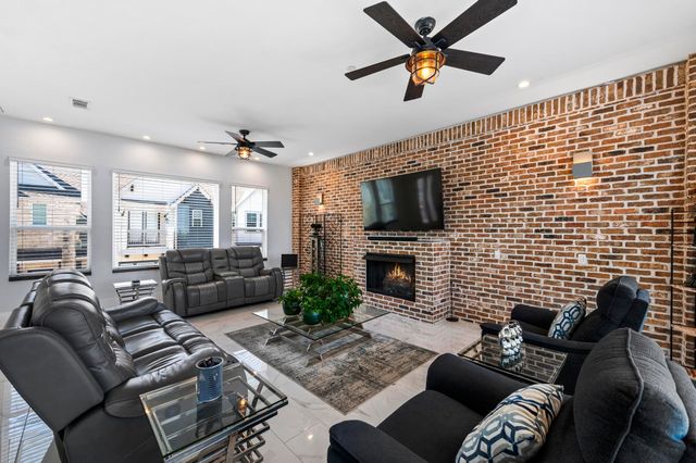 204 S Village Way, Lewisville, TX 75057