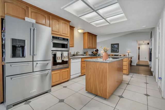 4611 Heather Hills Ln, Oakdale, CA 95361