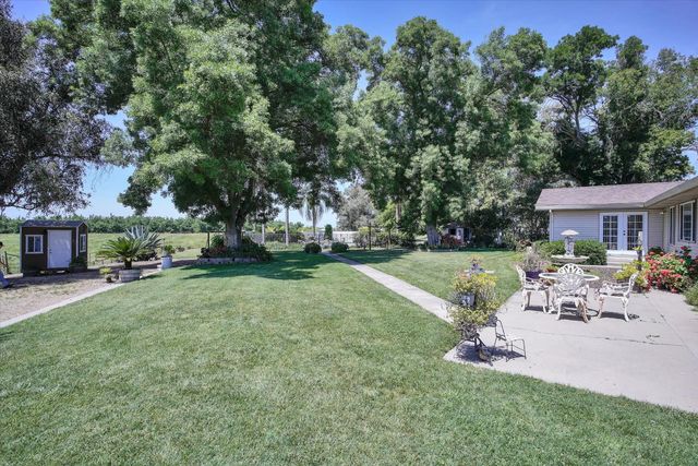 4611 Heather Hills Ln, Oakdale, CA 95361
