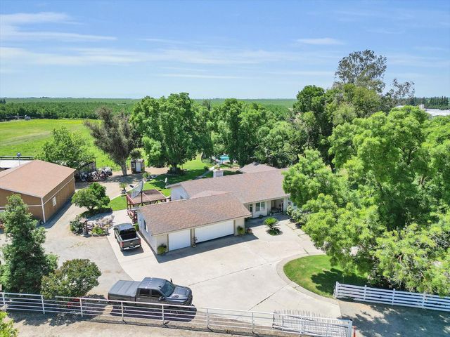 4611 Heather Hills Ln, Oakdale, CA 95361