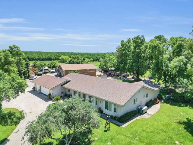 4611 Heather Hills Ln, Oakdale, CA 95361