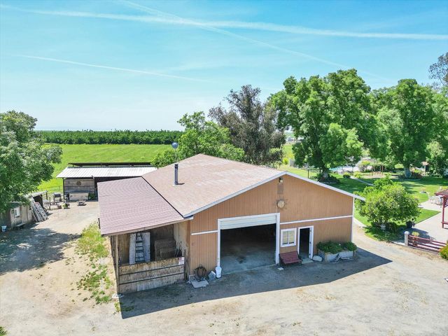 4611 Heather Hills Ln, Oakdale, CA 95361