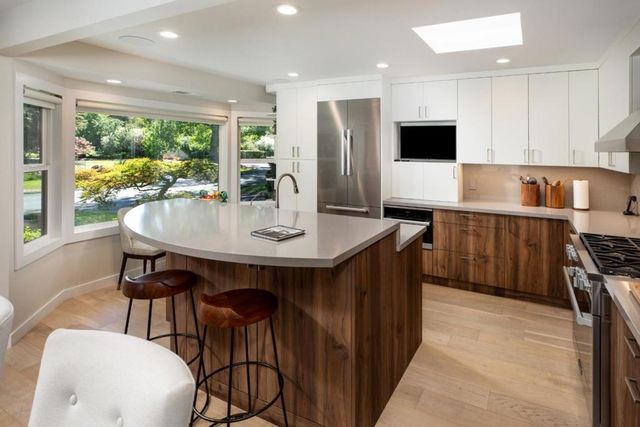 6 Bay Tree, Los Altos, CA 94022
