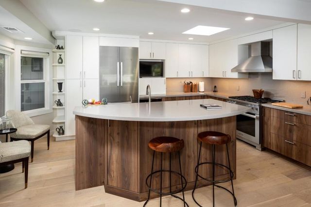 6 Bay Tree, Los Altos, CA 94022