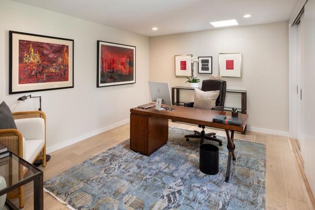 6 Bay Tree, Los Altos, CA 94022