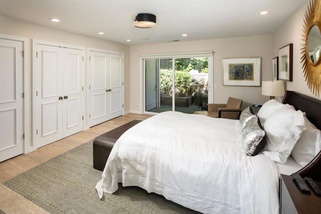 6 Bay Tree, Los Altos, CA 94022