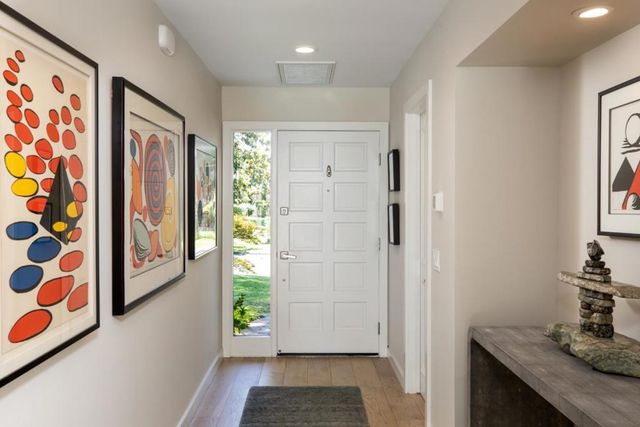 6 Bay Tree, Los Altos, CA 94022