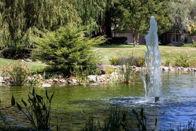 6 Bay Tree, Los Altos, CA 94022