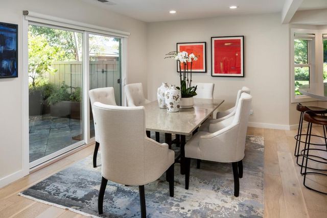 6 Bay Tree, Los Altos, CA 94022