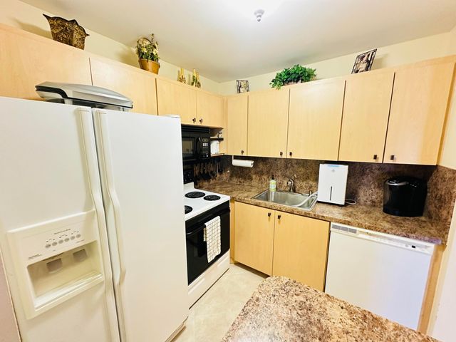 2132 Cambridge F, Deerfield Beach, FL 33442