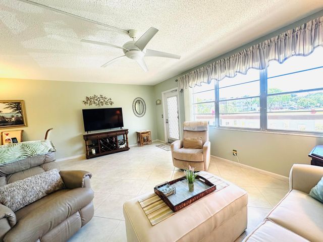 2132 Cambridge F, Deerfield Beach, FL 33442